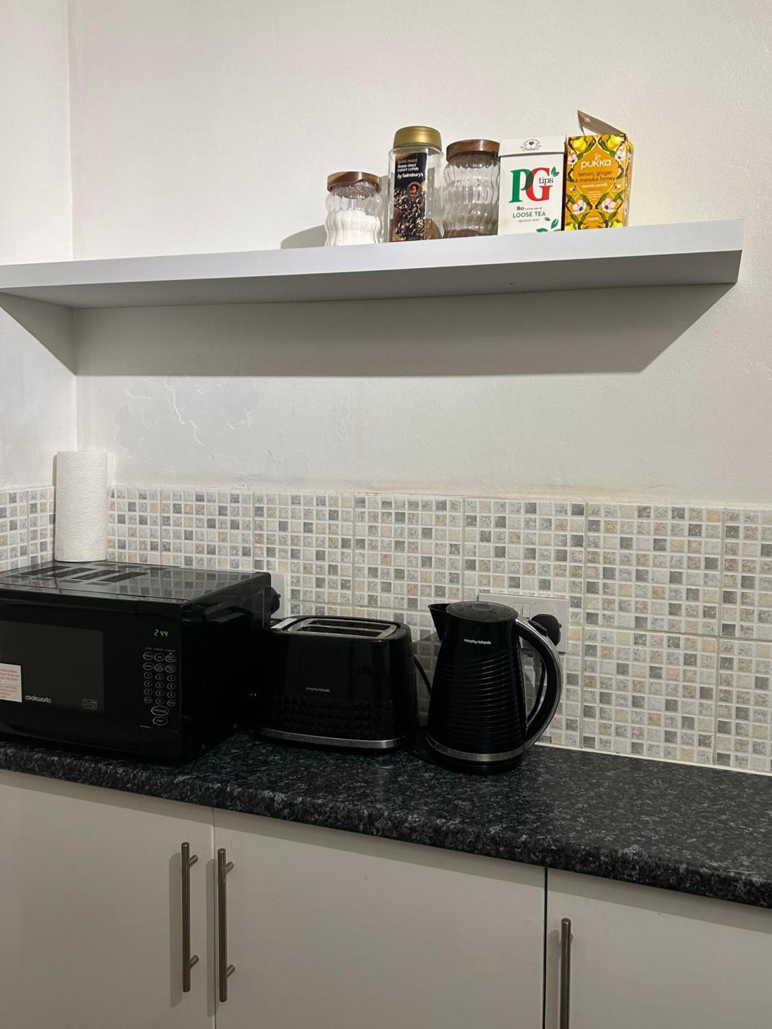 One Bedroom Flat In Chiswick W4 London Kültér fotó