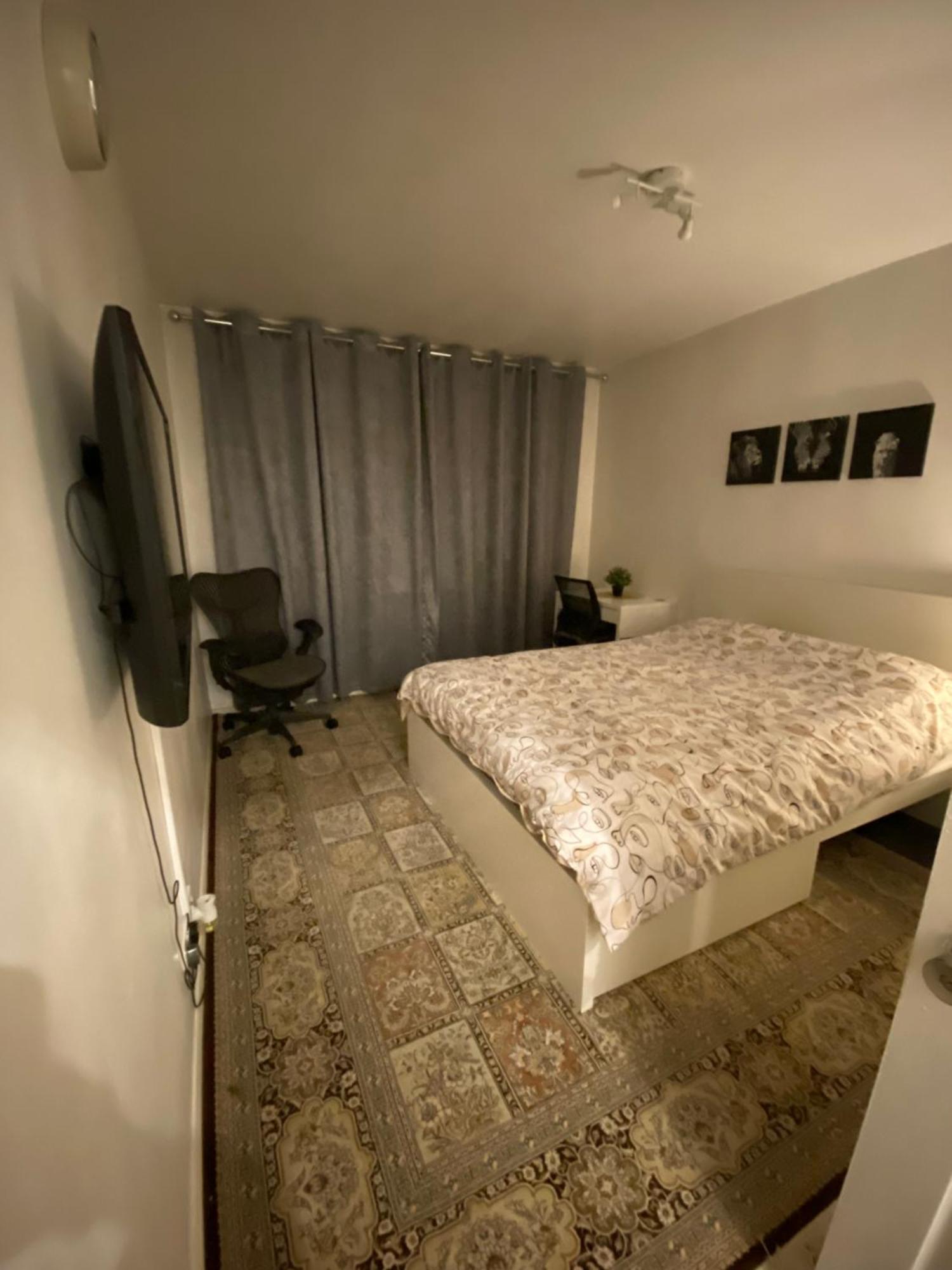One Bedroom Flat In Chiswick W4 London Kültér fotó